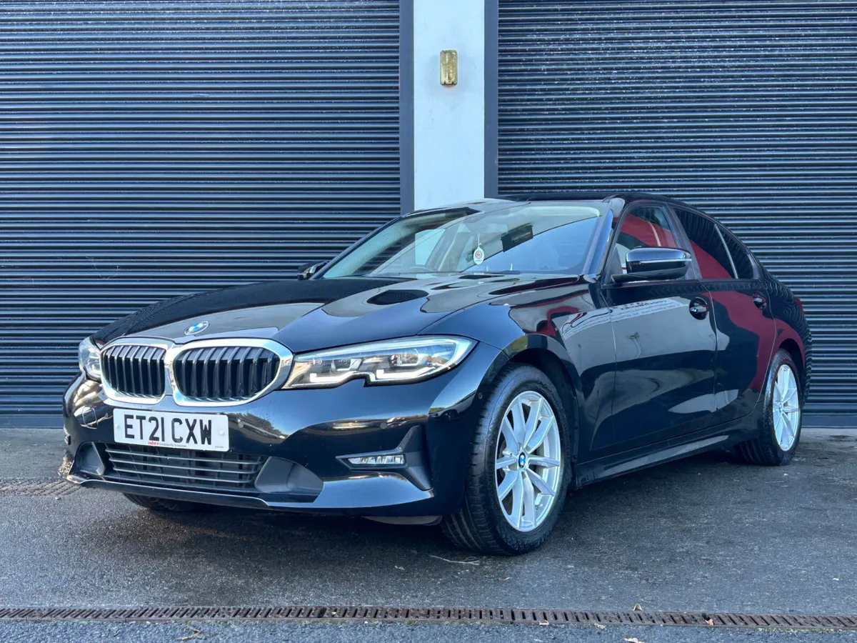 BMW 3-Series 2021 - Image 2