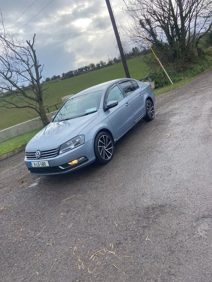 Volkswagen Passat 2011 - Image 1