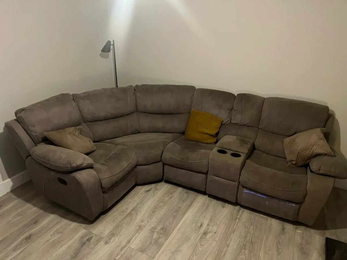 Couch - Image 2