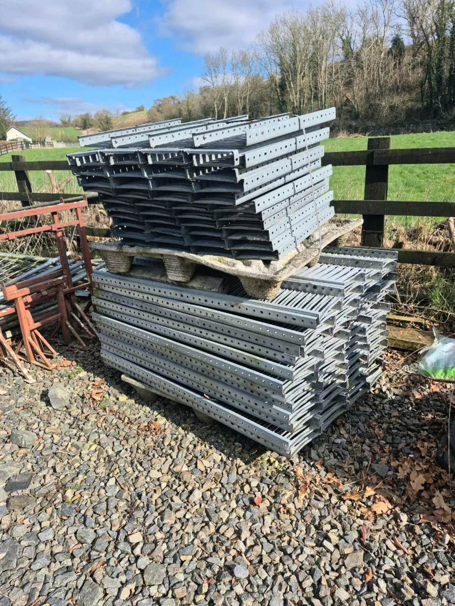 Metal grids - Image 1
