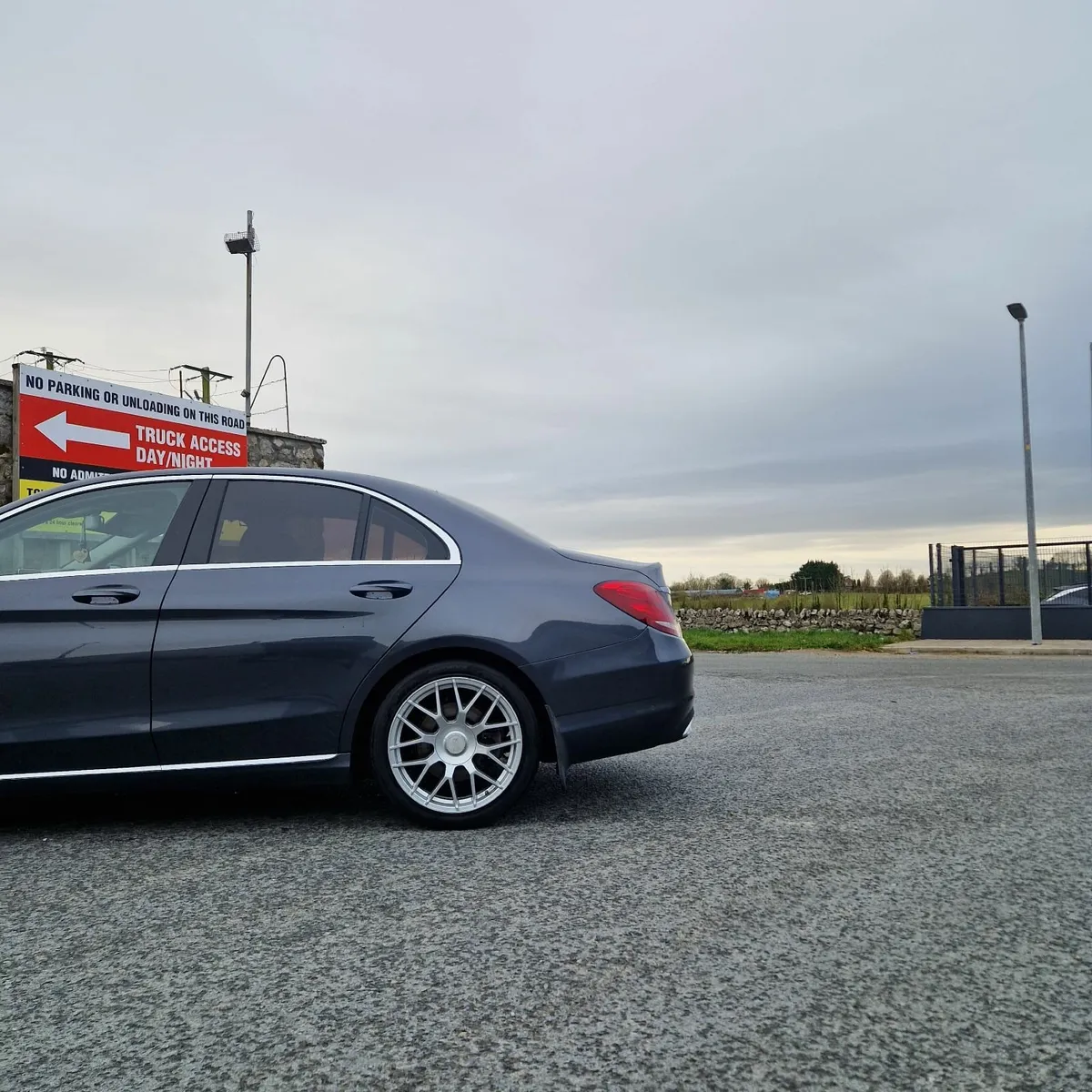 Mercedes-Benz C-Class 2016 - Image 2