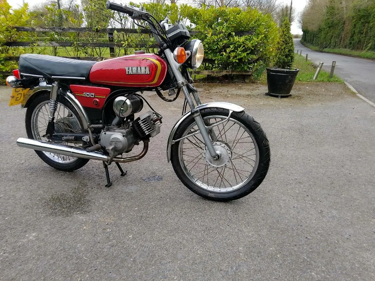 Yamaha YB 1985 - Image 1