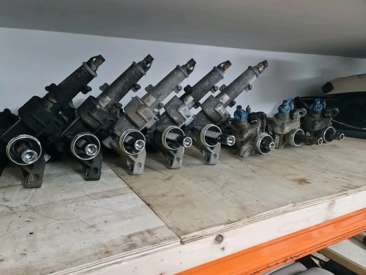 BMW STEERING RACK F10 F11 F30 F31 E90 E91 E60 E61 - Image 1