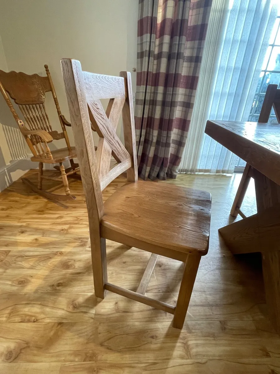 Maximus Solid Oak Kitchen Table - Image 4
