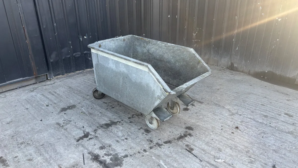 Tipping Skip to suit forklift - Image 1