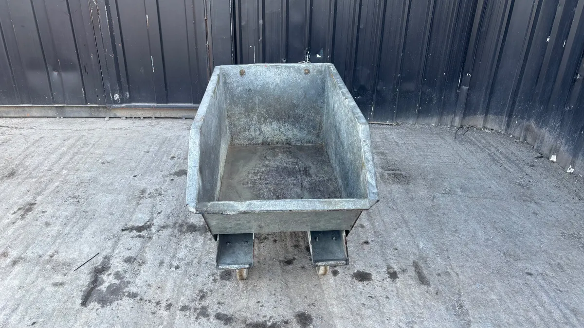 Tipping Skip to suit forklift - Image 2