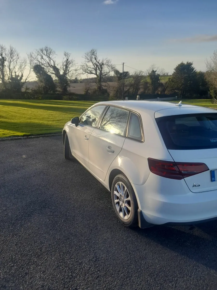 Audi A3 2015 - Image 2