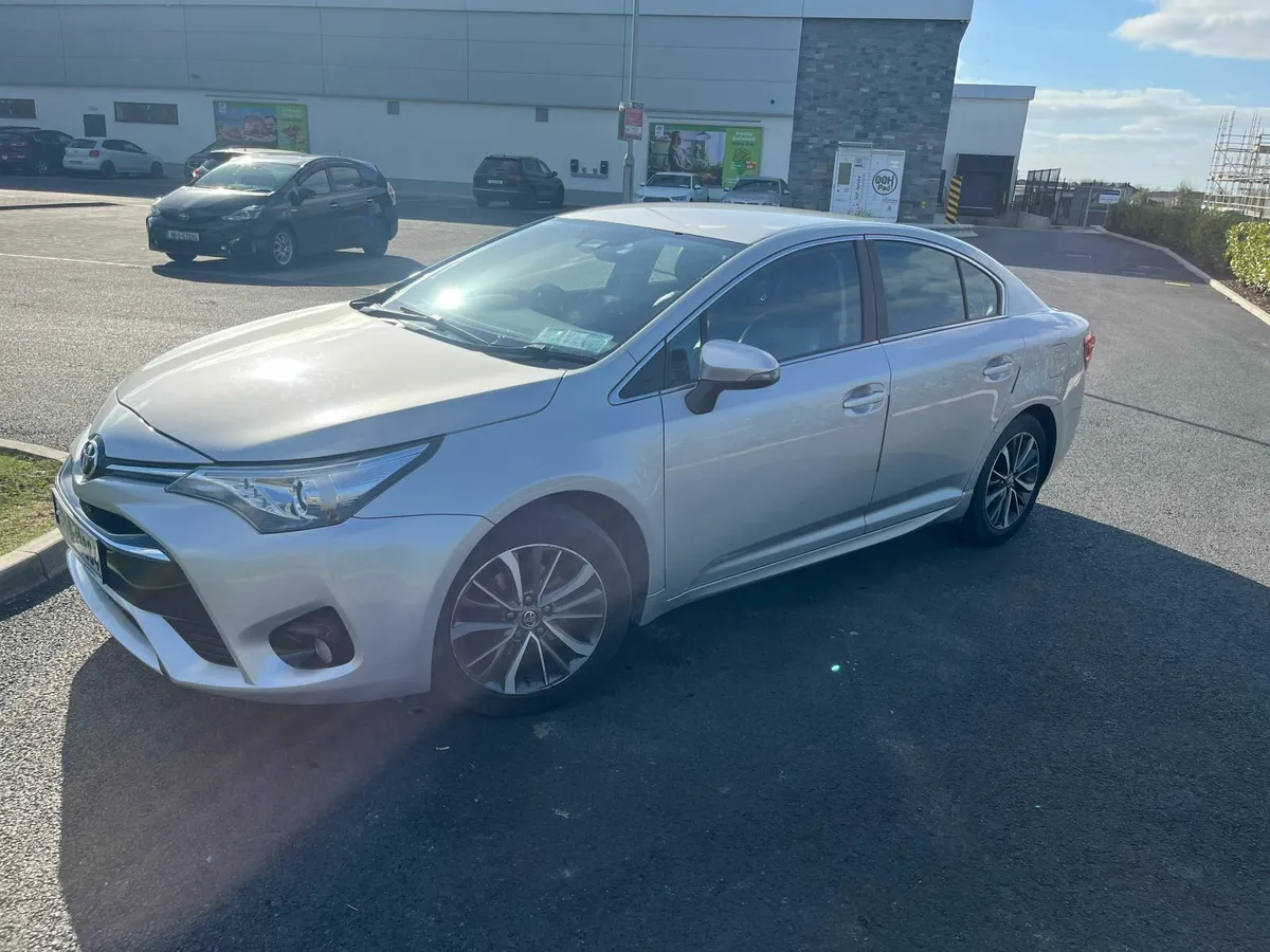 Toyota Avensis 2017 - Image 1