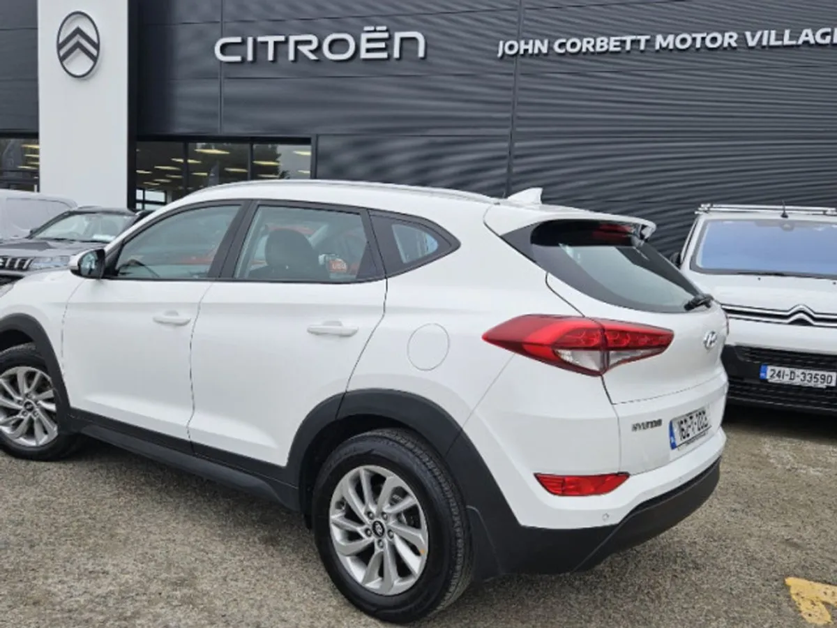 Hyundai Tucson 1.7 Crdi SE NAV Bl/dr 5DR - Image 2