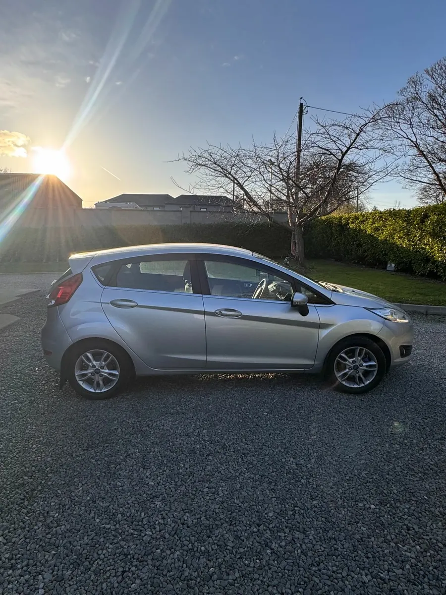 Ford Fiesta 1.5 Zetec - Image 2