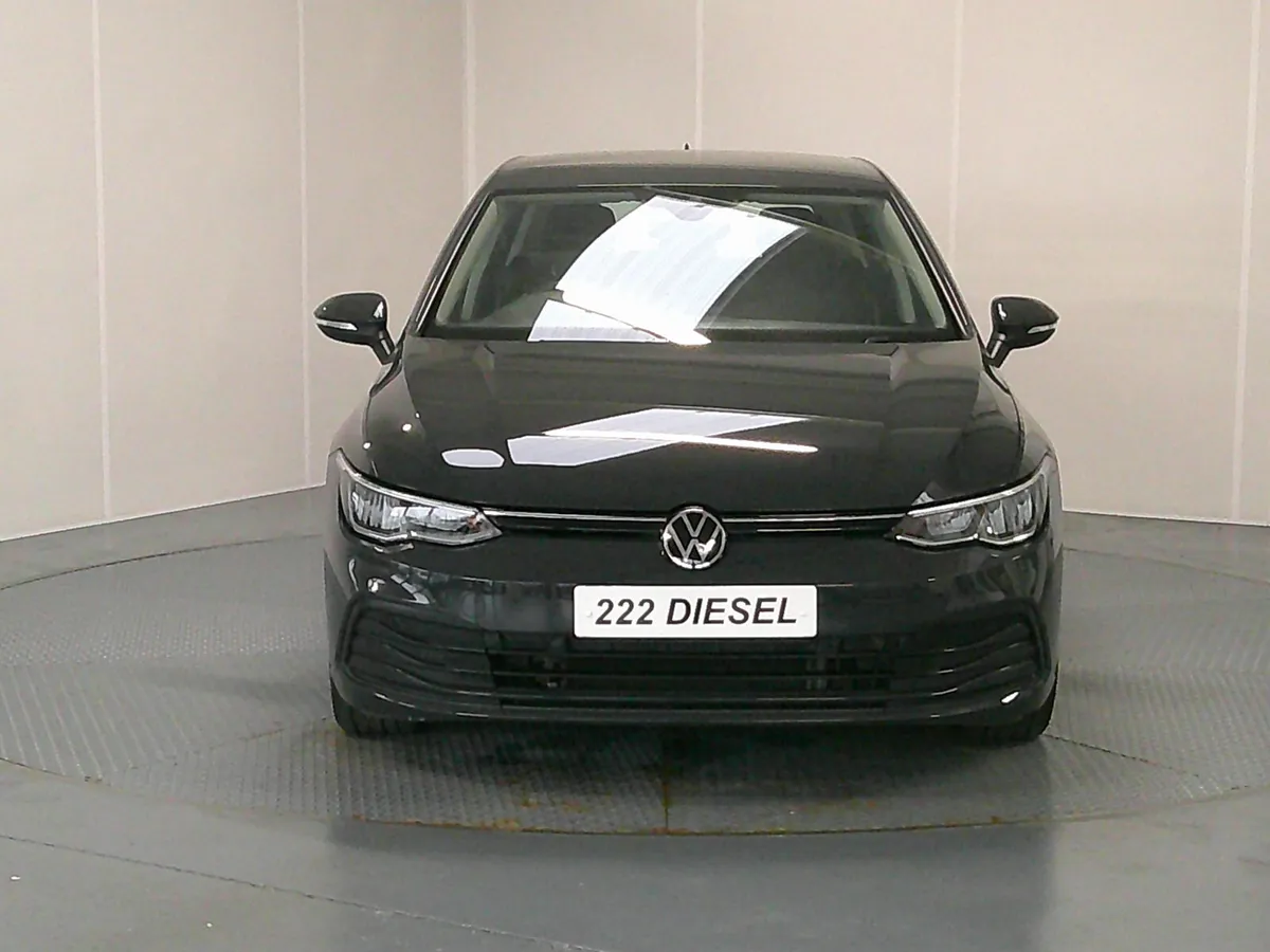 Volkswagen Golf 2022 - Image 2