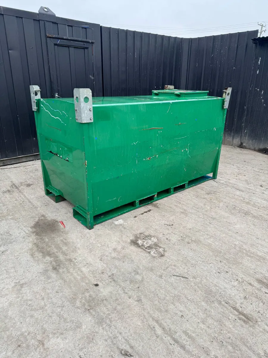 Western 2000L Fuel Bowser - Image 1