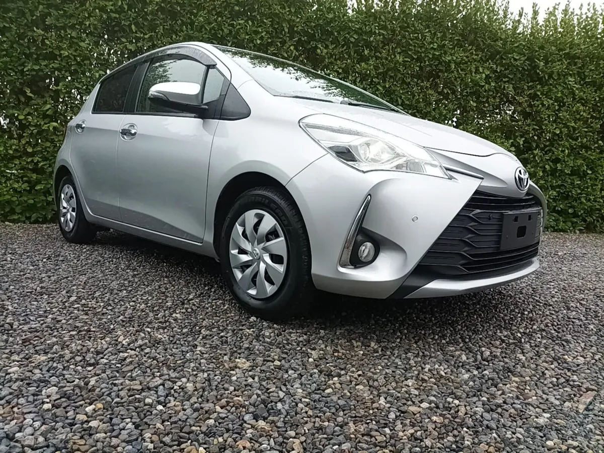 IMMACULATE 2019 TOYOTA YARIS 1.3 AUTOMATIC - Image 1