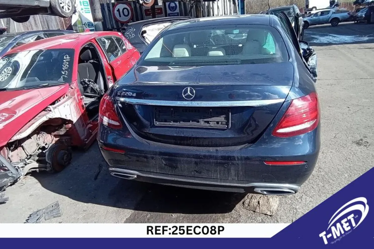 2016 MERCEDES E-CLASS BREAKING FOR PARTS - Image 2