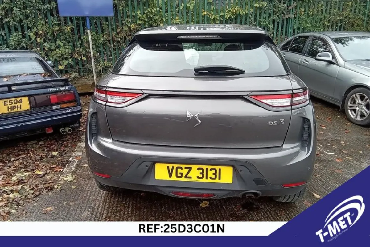 2021 DS 3 CROSSBACK BREAKING FOR PARTS - Image 2