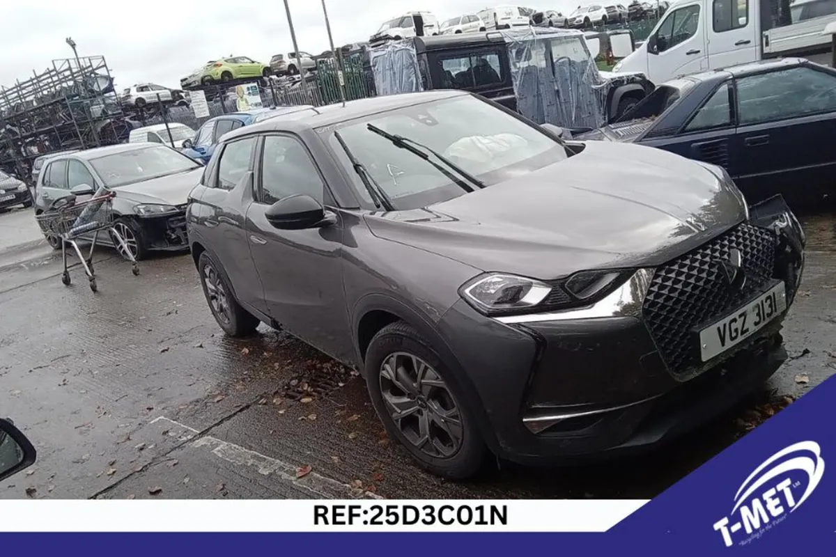 2021 DS 3 CROSSBACK BREAKING FOR PARTS - Image 4