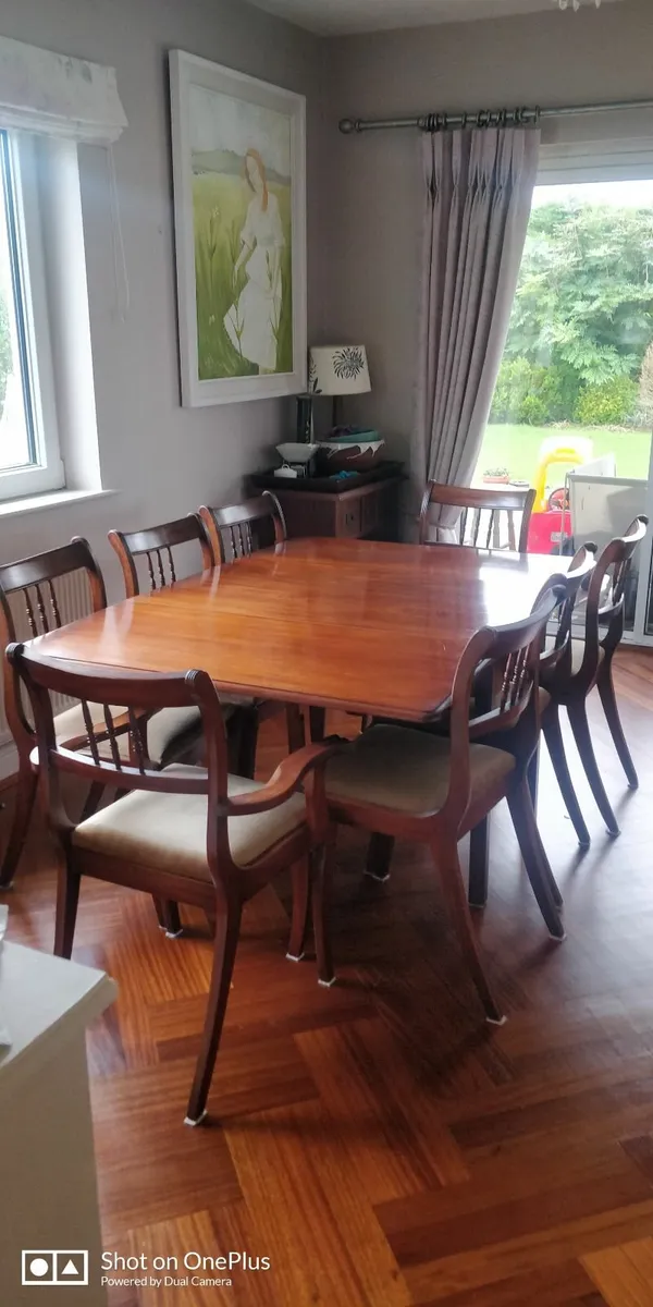 Dining room table and chairs - Image 1