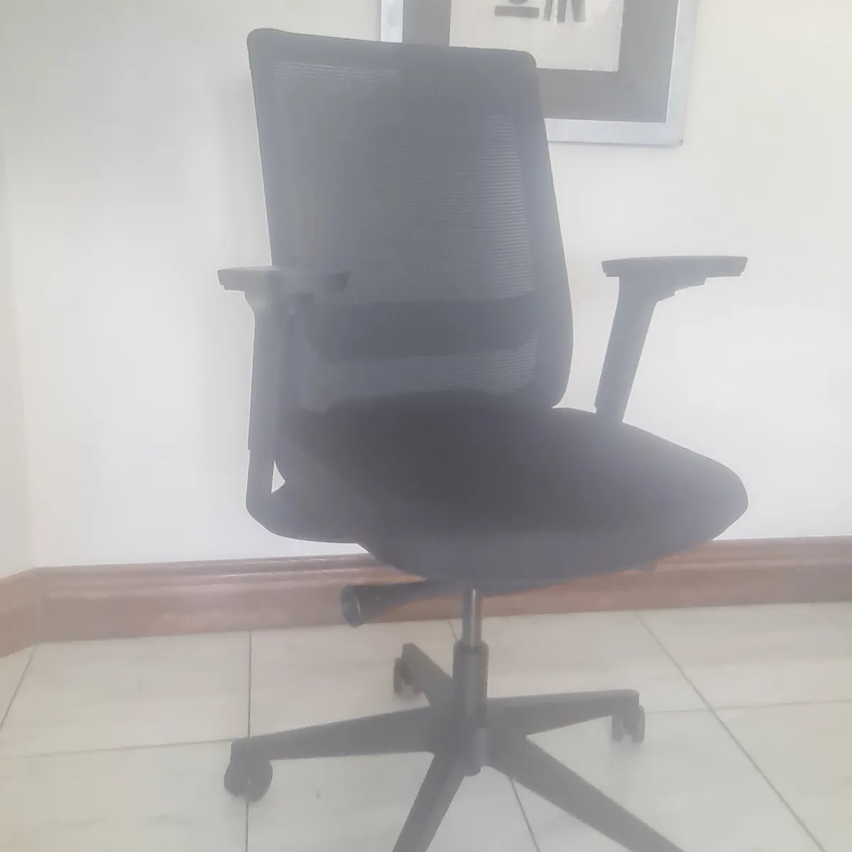 Black executive netback office chairs 5 available - Image 1