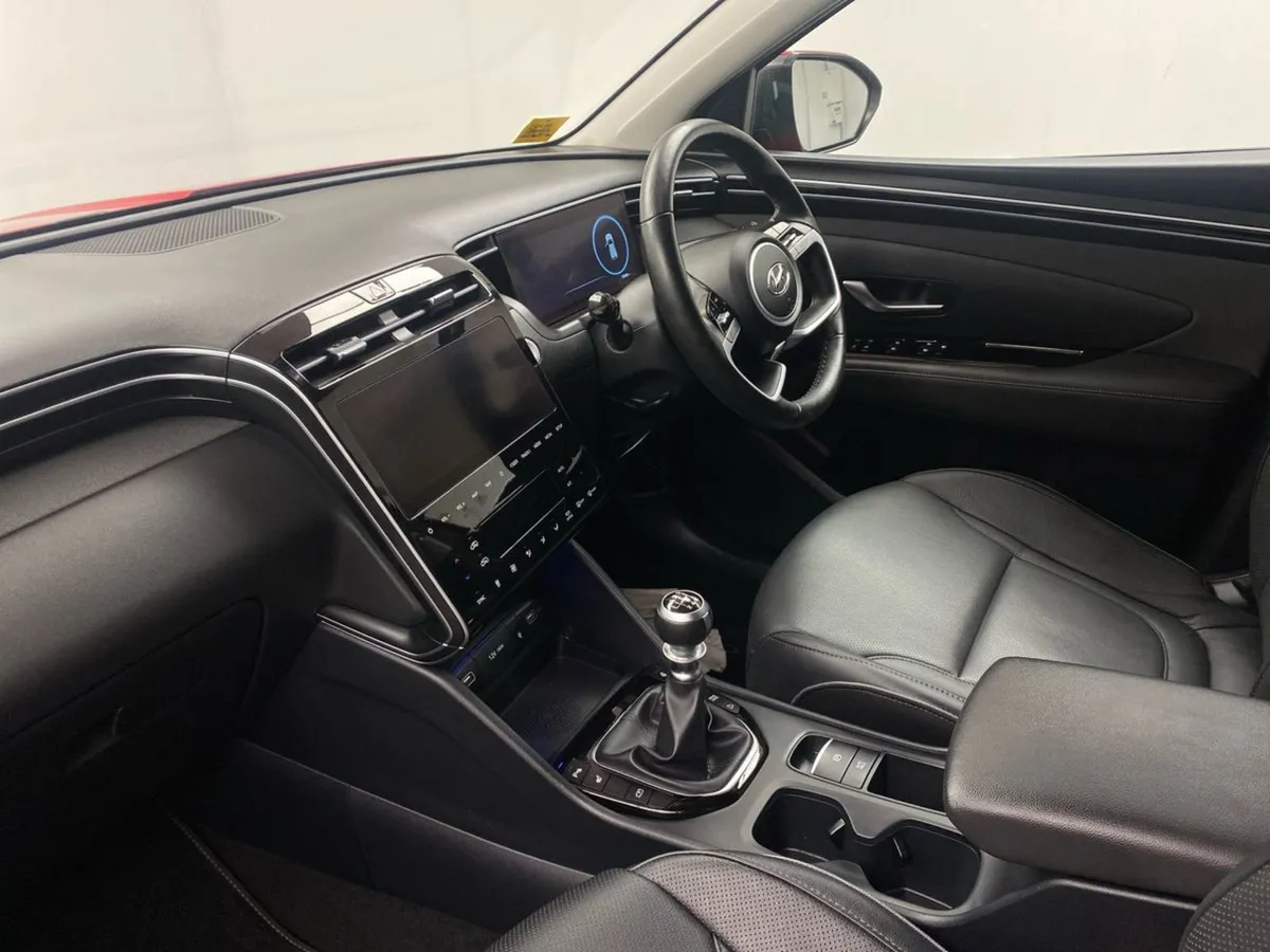 Hyundai Tucson 2WD Executive Plus - Image 3