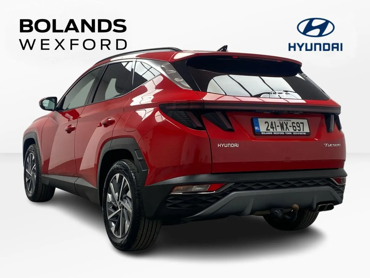 Hyundai Tucson 2WD Executive Plus - Image 4