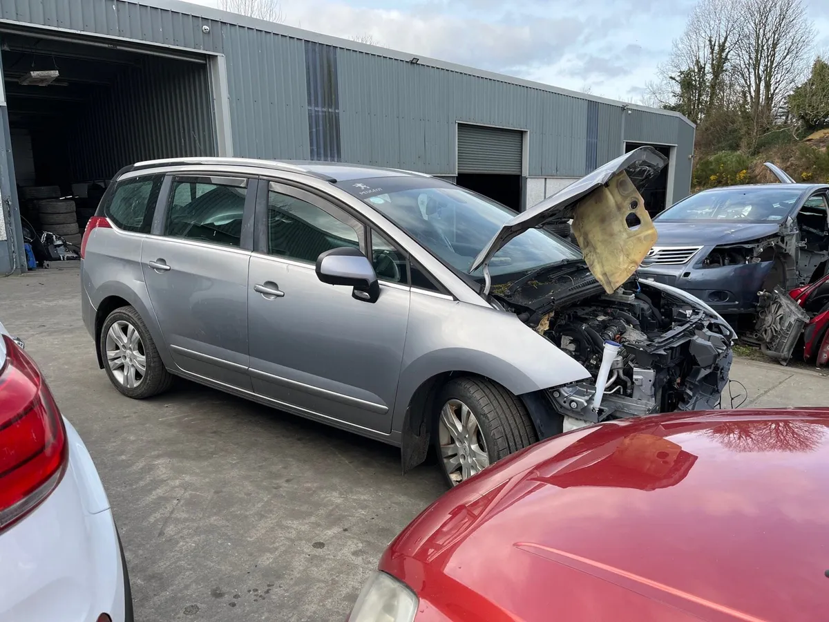 2015 Peugeot 5008 for parts - Image 4