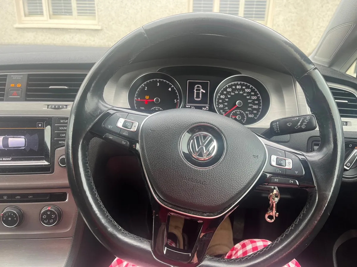 Volkswagen Golf 2015 - Image 1