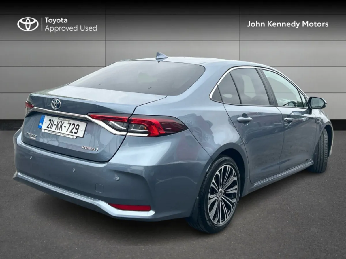 Toyota Corolla HYBRID LUNA SPORT 4DR AUTO - Image 2