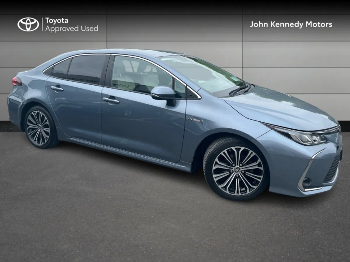 Toyota Corolla HYBRID LUNA SPORT 4DR AUTO - Image 3