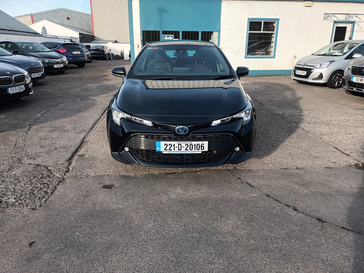 2022 Toyota Corolla 1.8 Hybrid Luna Hatchback - Image 3