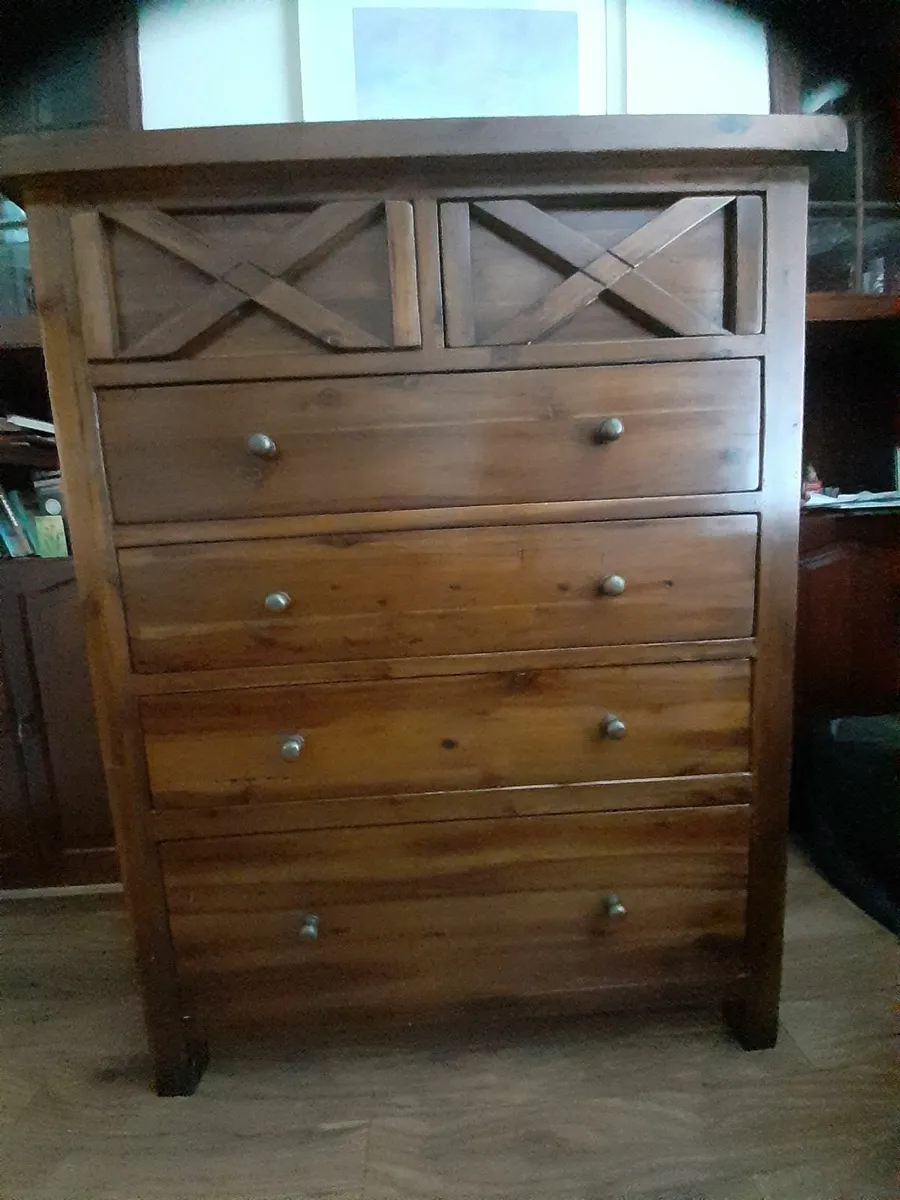 Chest of 6  drawers