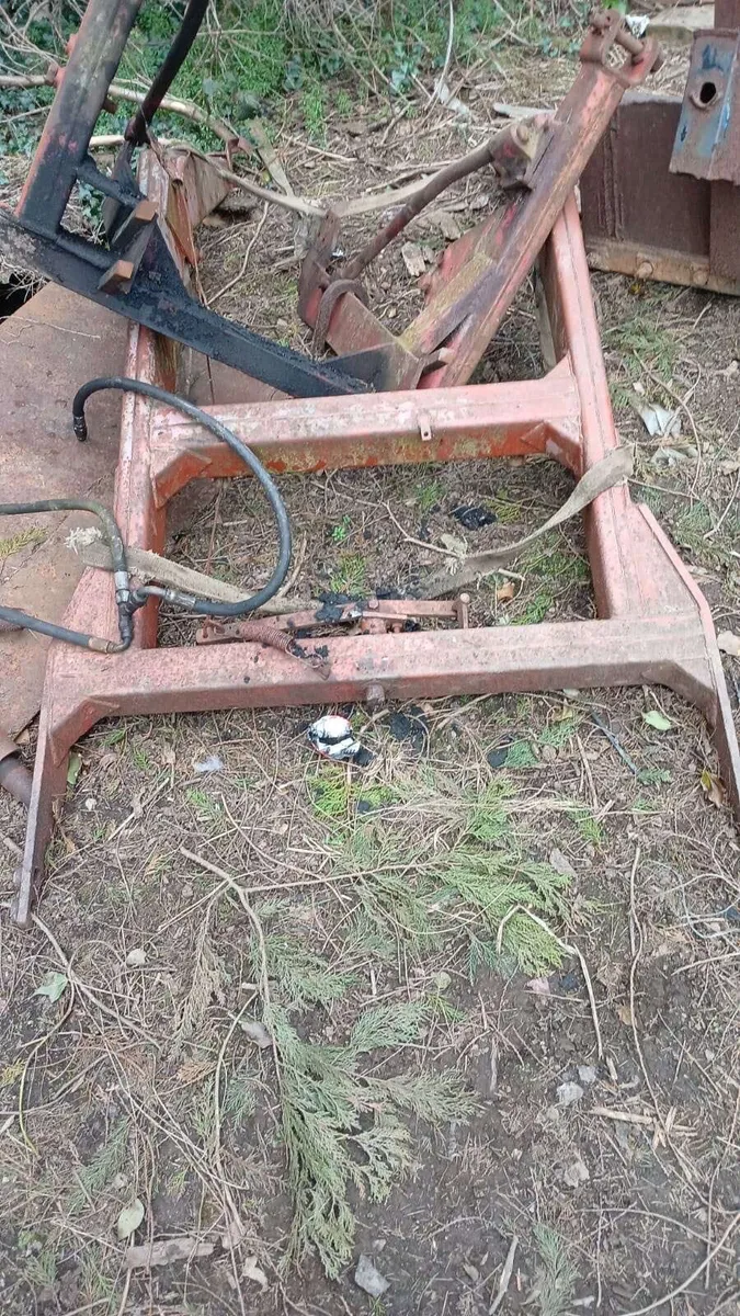 MF loader - Image 1