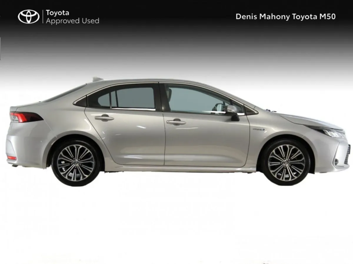 Toyota Corolla Hybrid Luna Sport Auto - Image 3