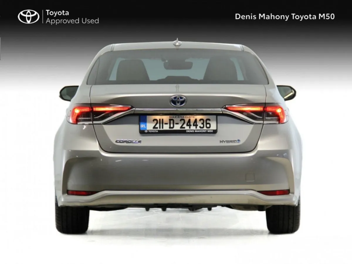 Toyota Corolla Hybrid Luna Sport Auto - Image 4