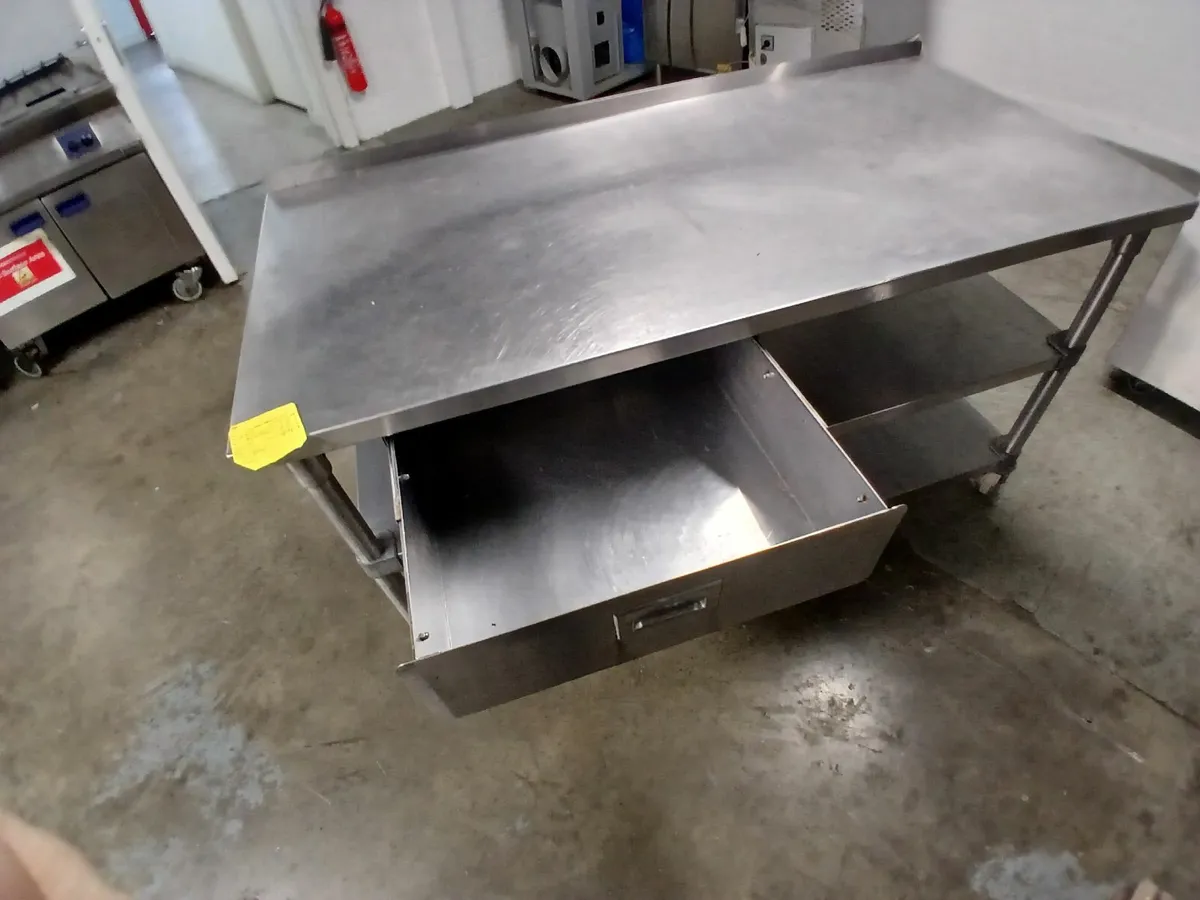Stainless steel table on wheels delivered - Image 4