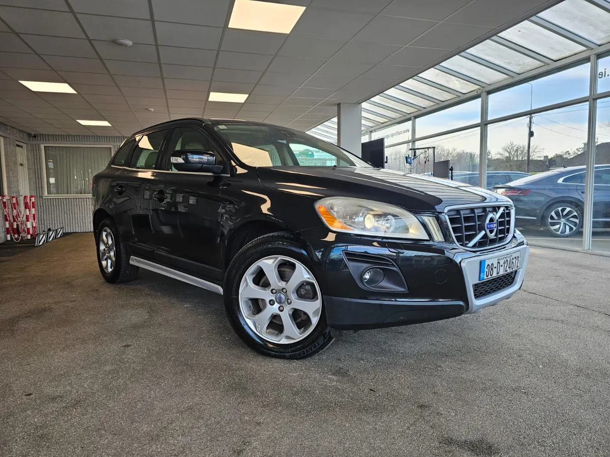 Volvo XC60 2.4 D5 SE Luxury Auto AWD 2008 - Image 2