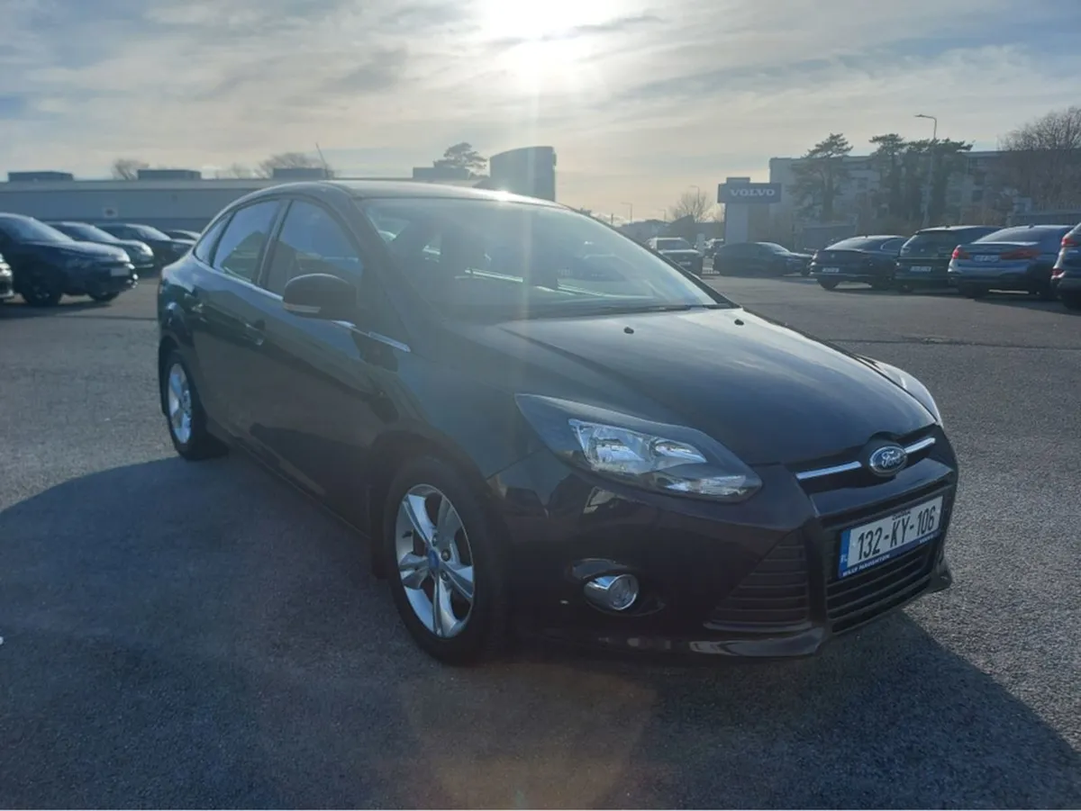 Ford Focus 1.6 Tdci 95ps M6 Zetec 4DR - Image 3