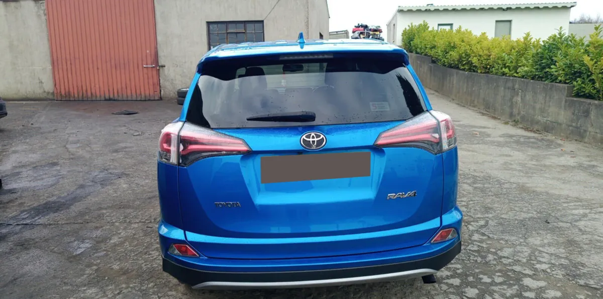 2016 TOYOTA RAV4  2.2 DIESEL FOR BREAKING! - Image 2