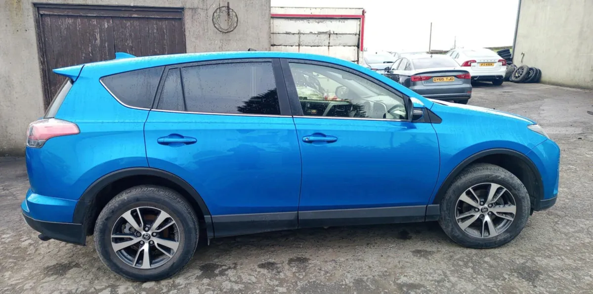 2016 TOYOTA RAV4  2.2 DIESEL FOR BREAKING! - Image 4