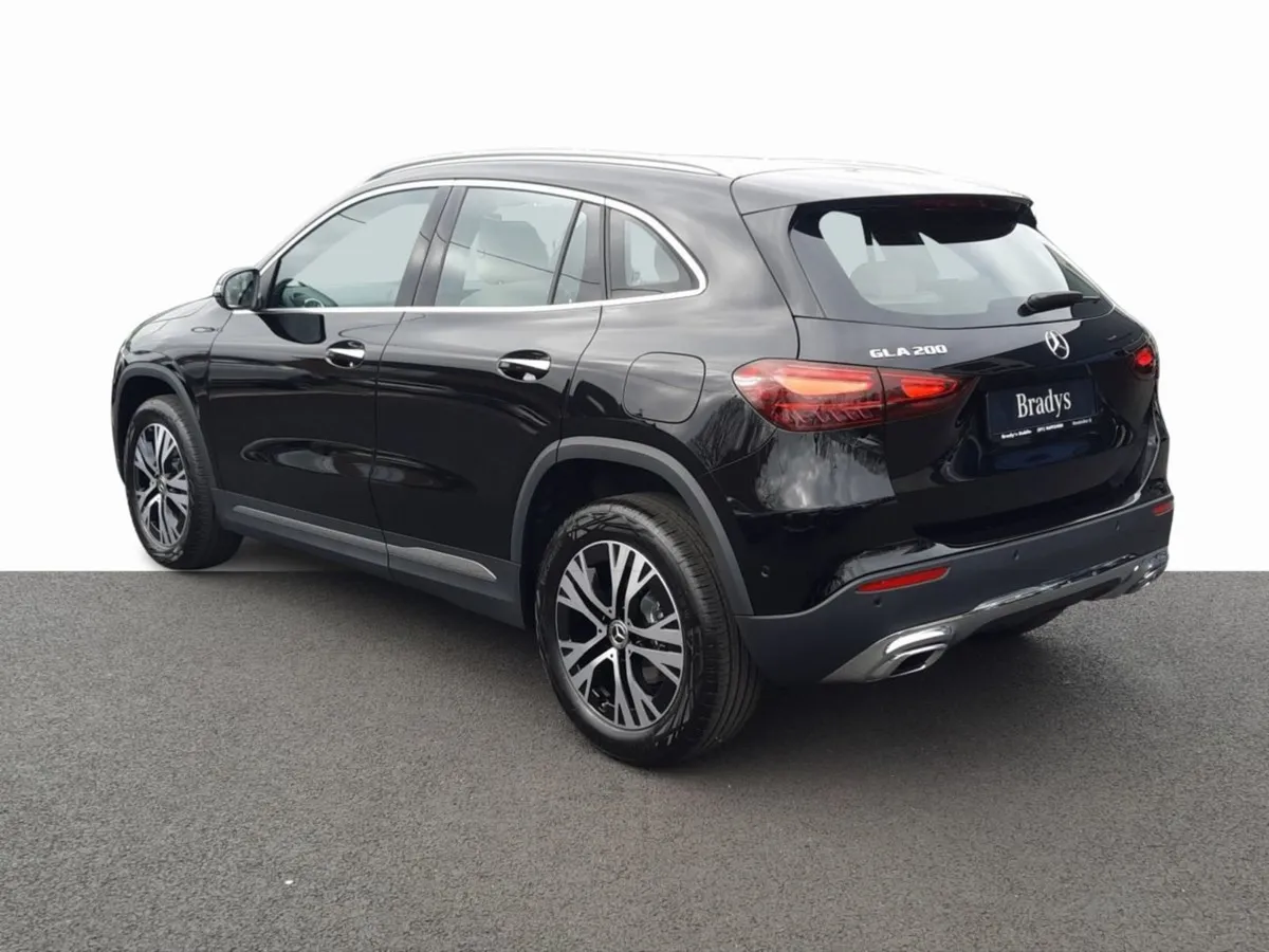 Mercedes-Benz GLA Class ---sold---200 Progressive - Image 4