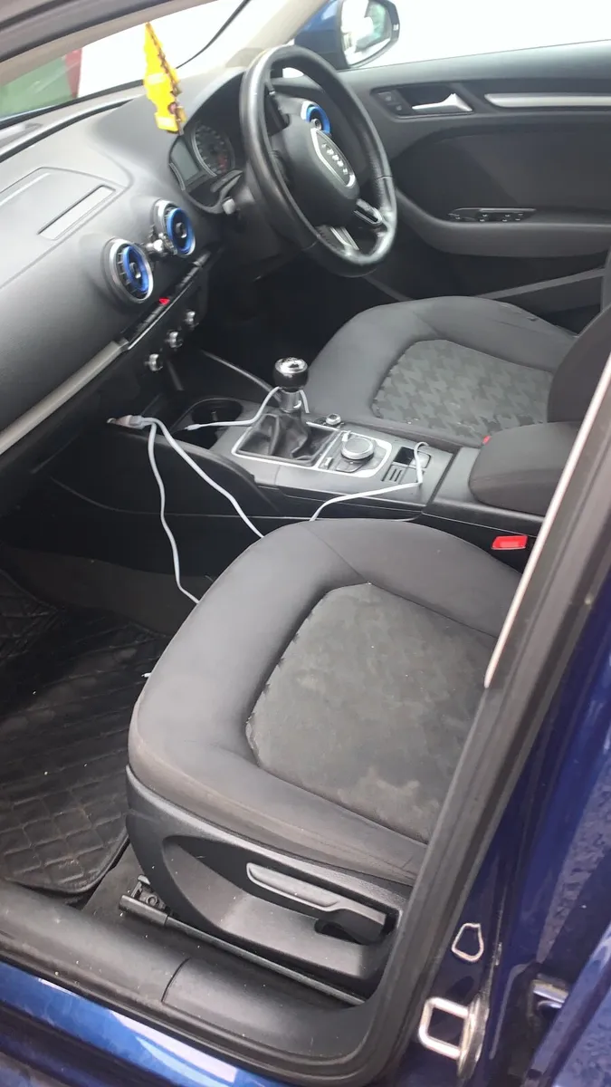 Audi A3 2015 - Image 2