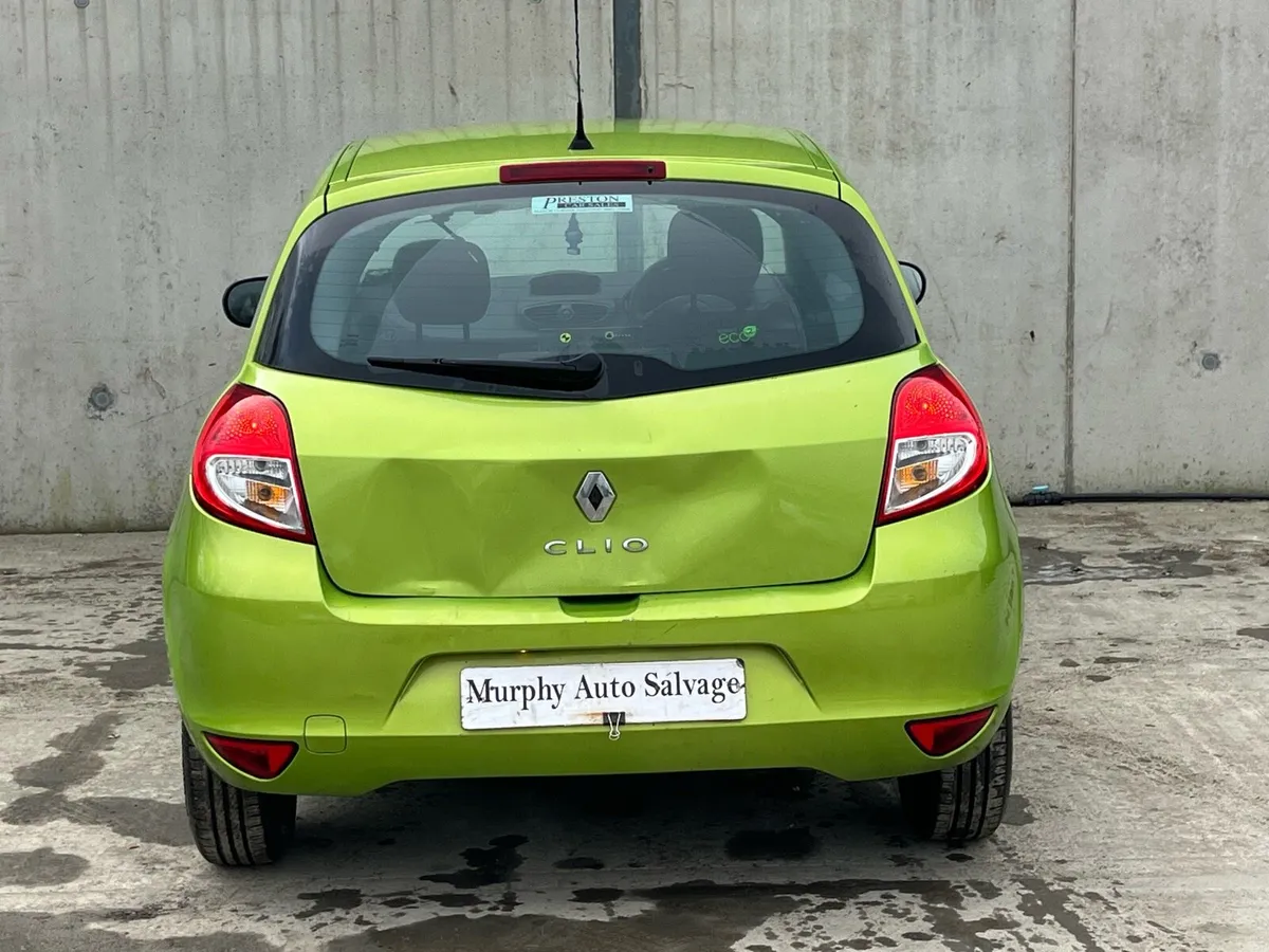 2009 Renault Clio parts - Image 2
