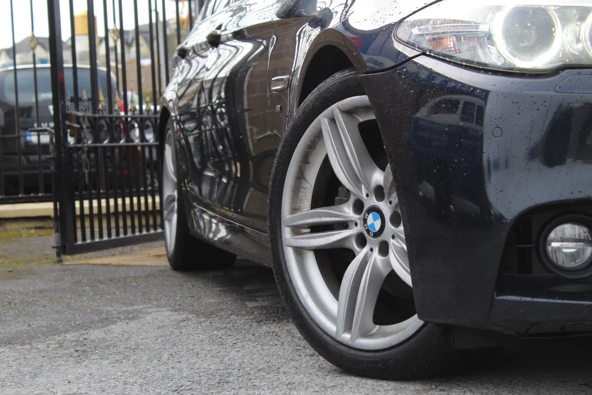 BMW 5-Series 2014 M SPORT *Warranty* - Image 4