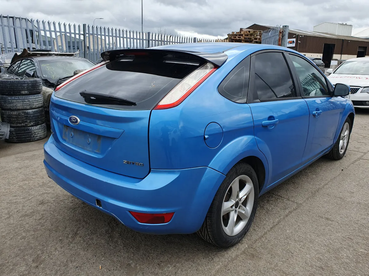 10 FORD FOCUS  ZETEC 1.6 TDCI FOR BREAKING - Image 4