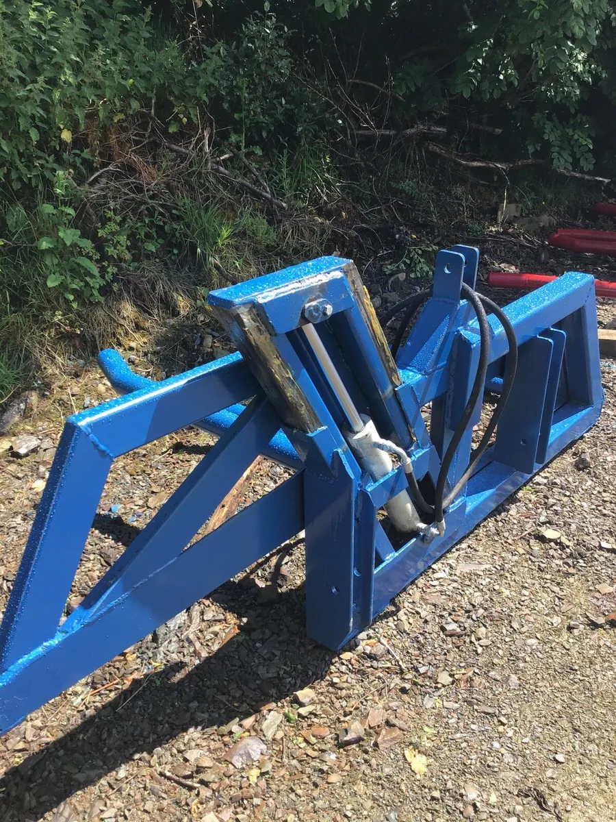 Bale lifters - Image 2