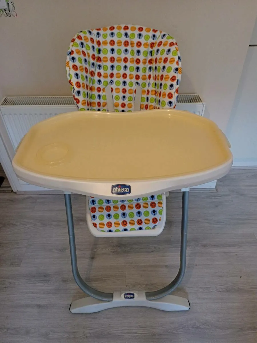 Chicco baby's high chair - Image 1