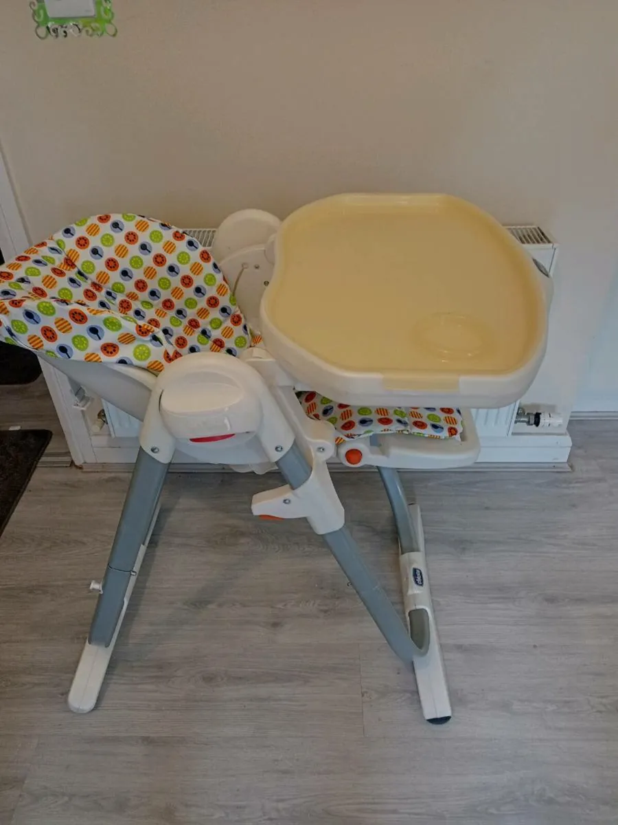 Chicco baby's high chair - Image 3