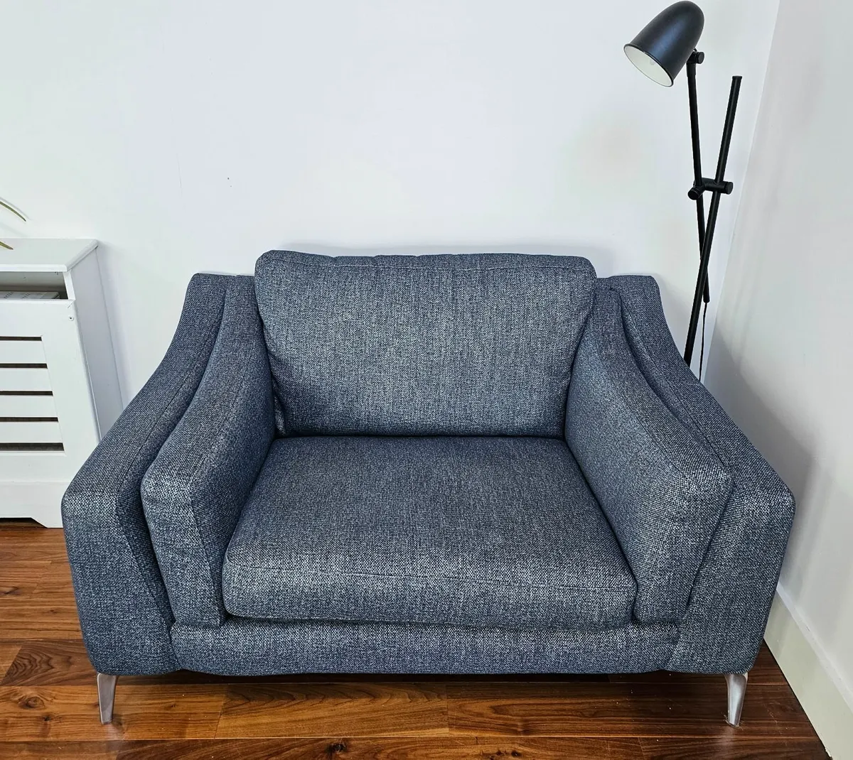Couch - 1.5 person - Image 2