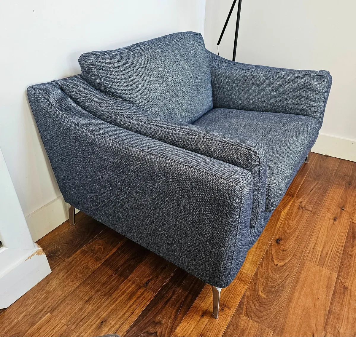 Couch - 1.5 person - Image 4