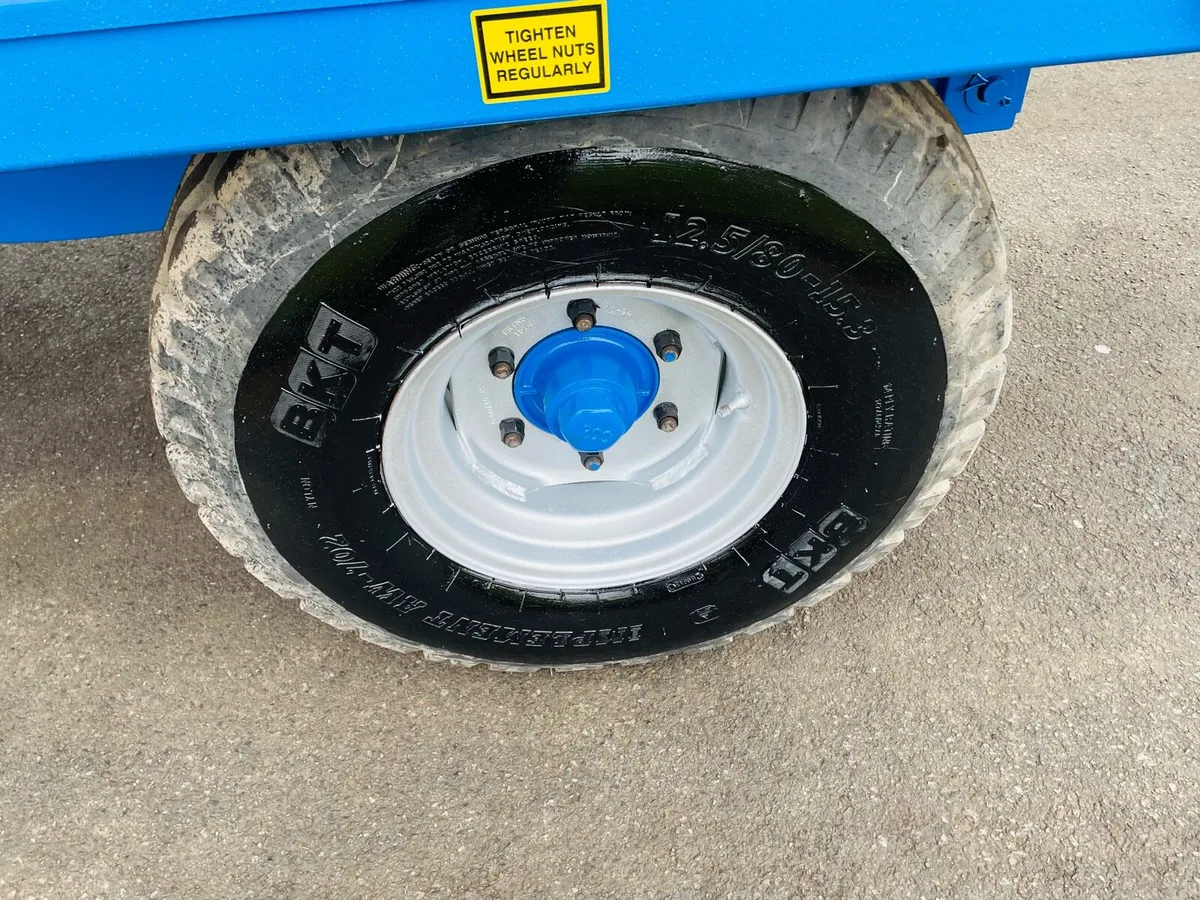 Tipping trailer - Image 2