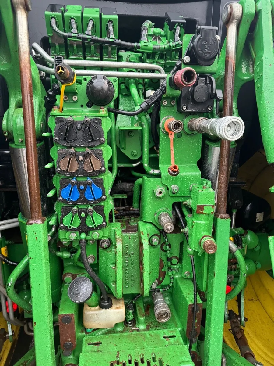 John Deere 6145r - Image 4